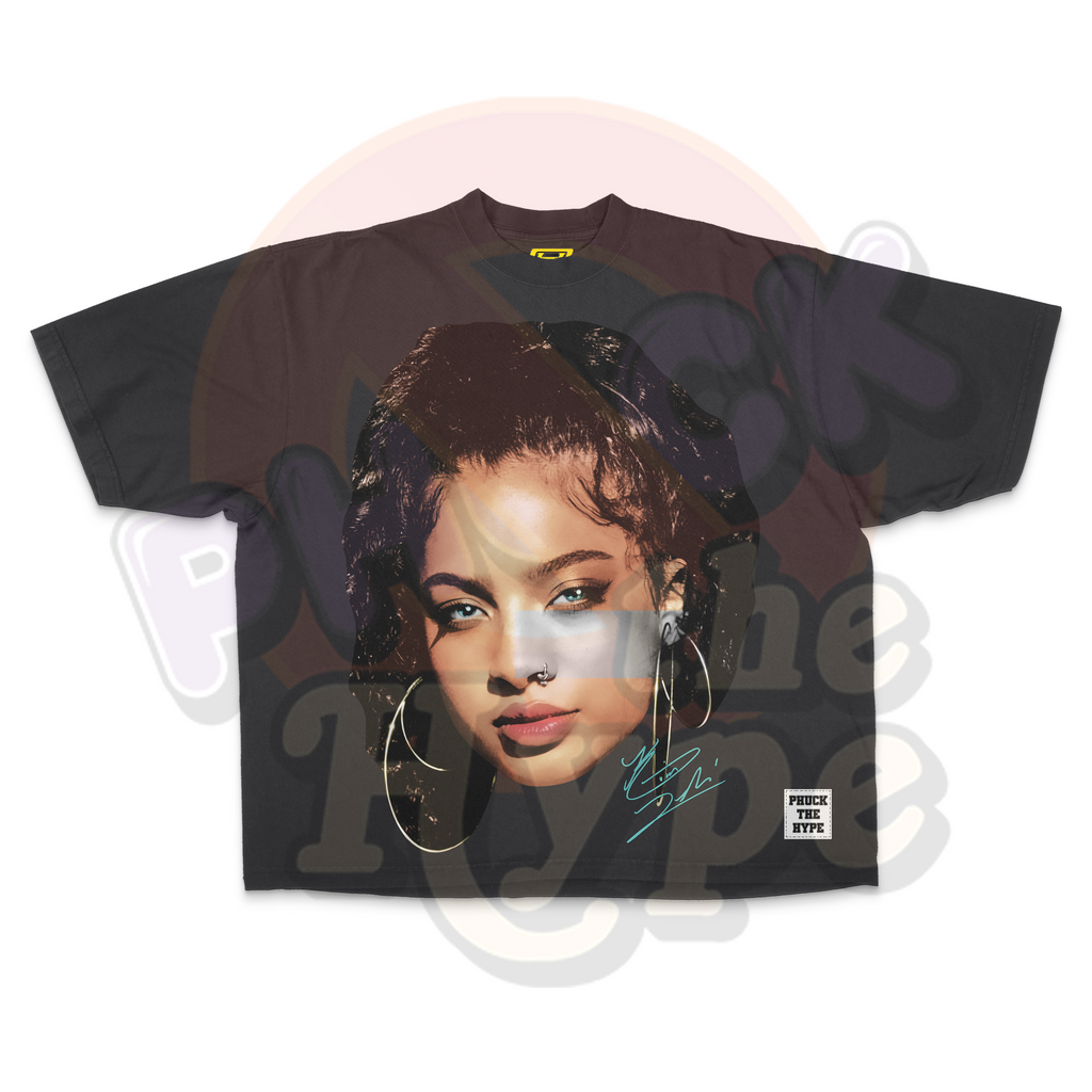 "Kiana Lede" [BIG FACE] OVERSIZE - Tee