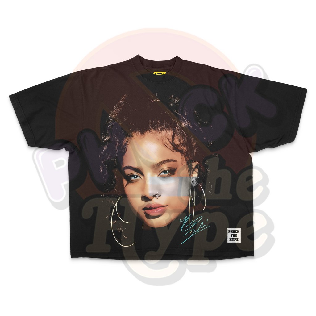 "Kiana Lede" [BIG FACE] OVERSIZE - Tee